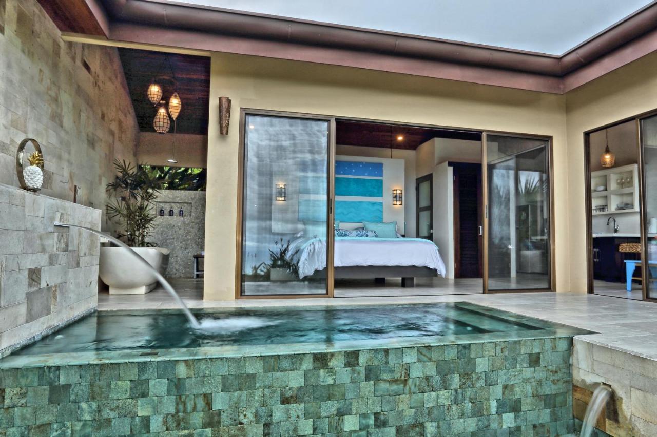 Golden Pineapple Villas-Adults Only Увита Екстериор снимка